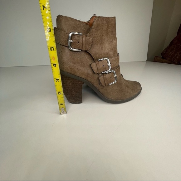 Dolce Vita Colten Brown Buckle Stacked Heeled Boots 7 - Picture 14 of 15